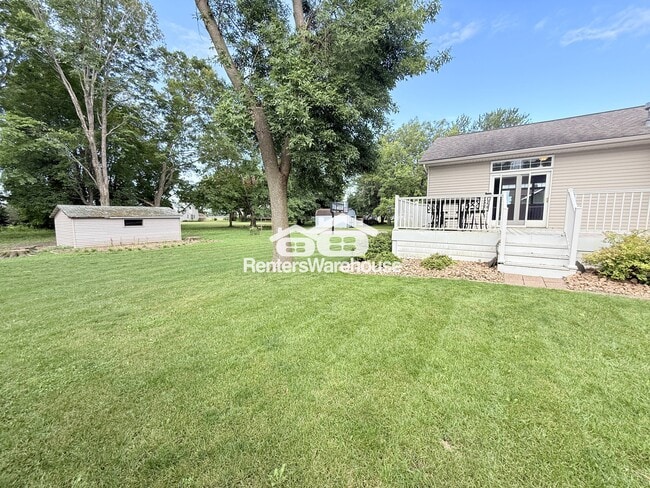 Building Photo - 840 Park Ave