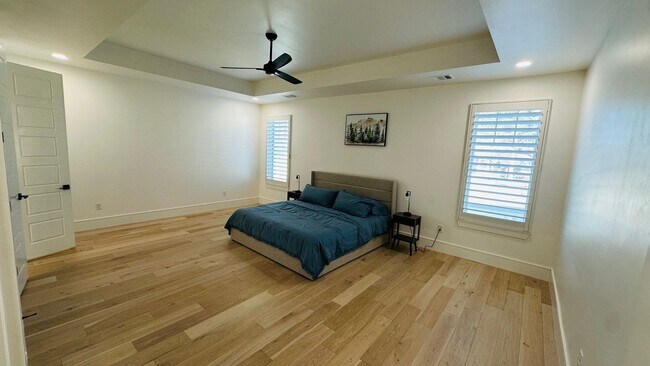 Building Photo - CORPORATE LEASE!!! Attn traveling nurse, e...