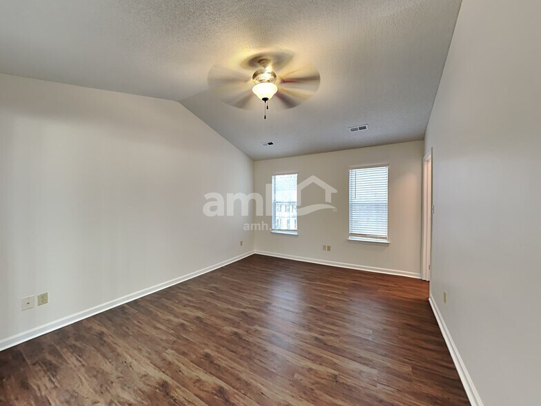 Building Photo - 5081 Poplar Glen Dr