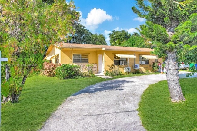 Building Photo - 14600 NE 14th Ave