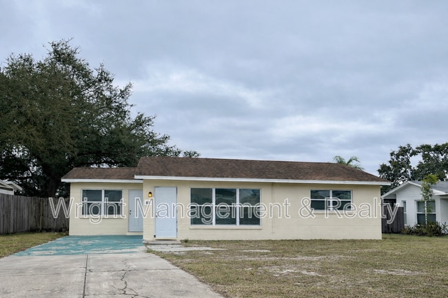 Building Photo - 10731 108th St N