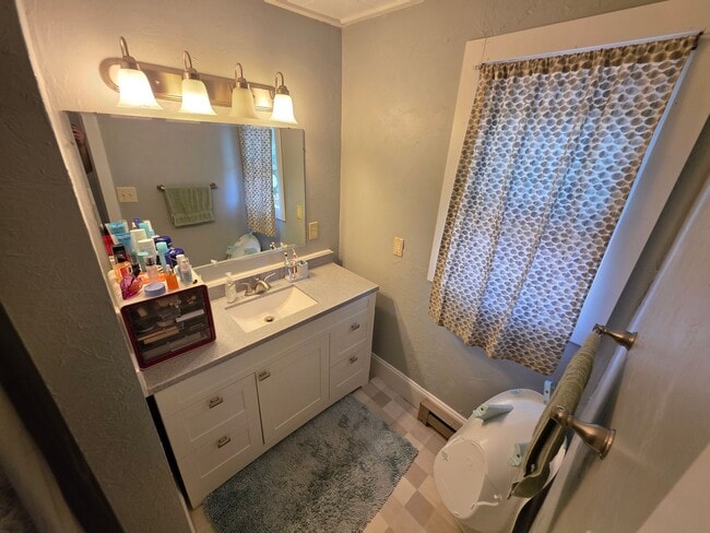 Building Photo - 1216 Water St