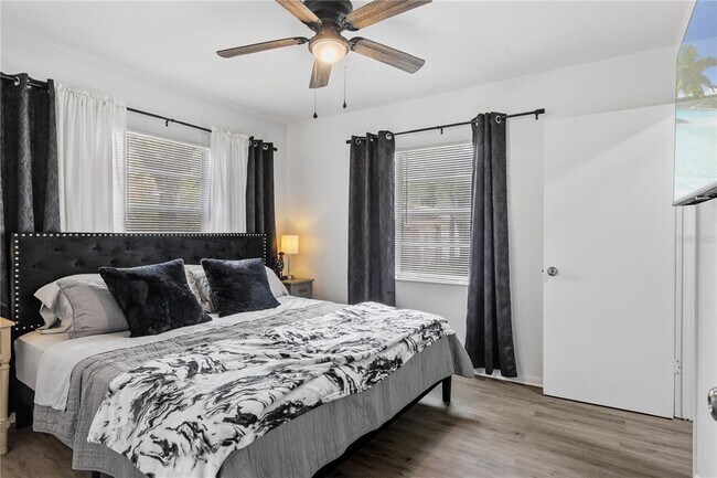 Building Photo - 2819 Marconi St