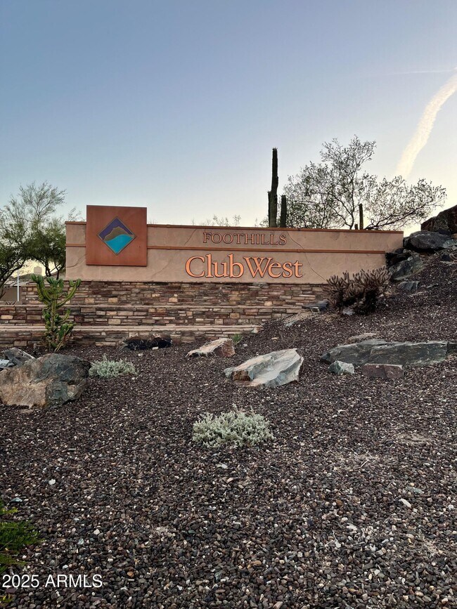 Building Photo - 1819 W Deer Creek Rd