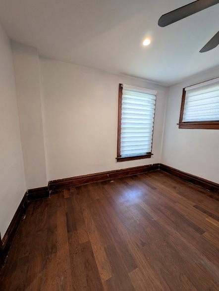 Building Photo - 890 Linwood Ave