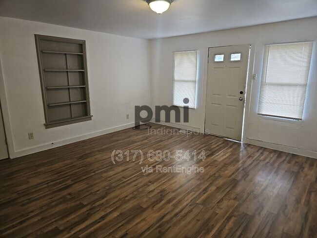 Building Photo - 835 S Old US Hwy 31