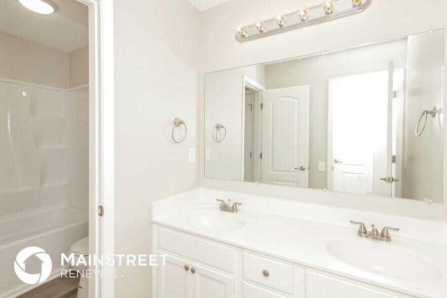 Building Photo - 11004 Greenhead View Rd