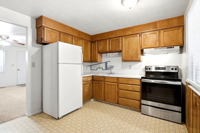 Building Photo - 4850 S Duplex