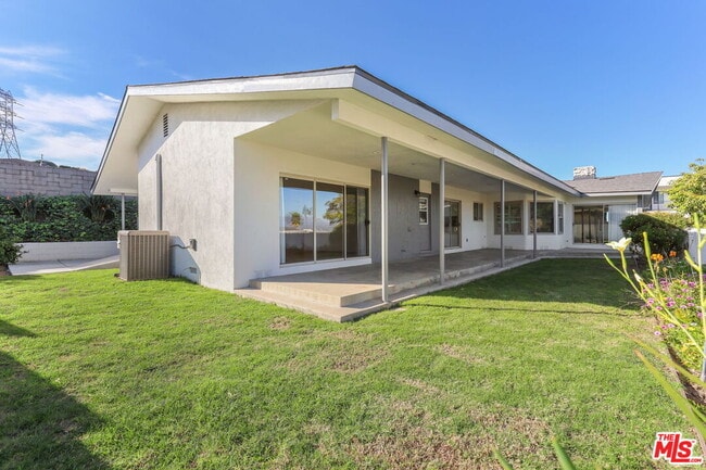 Building Photo - 4102 Cloverdale Ave