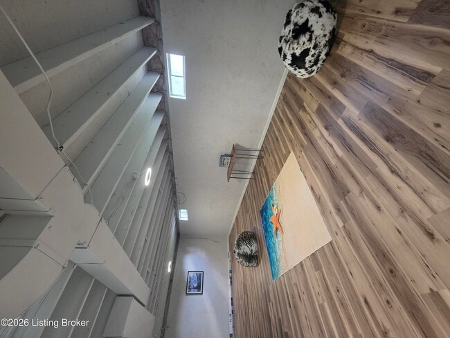 Building Photo - 11315 Top Walnut Loop