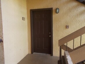 Building Photo - 1 Bed 1 Bath In Kissimmee