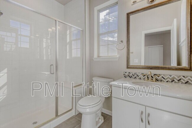 Building Photo - 8214 Superior Cir