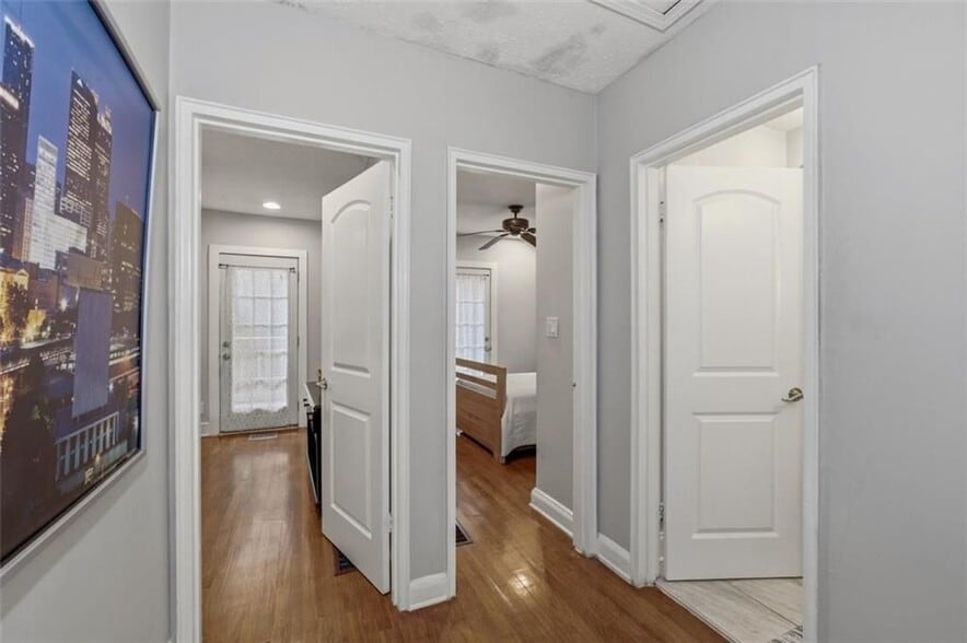 Building Photo - 1401 Briarwood Rd NE