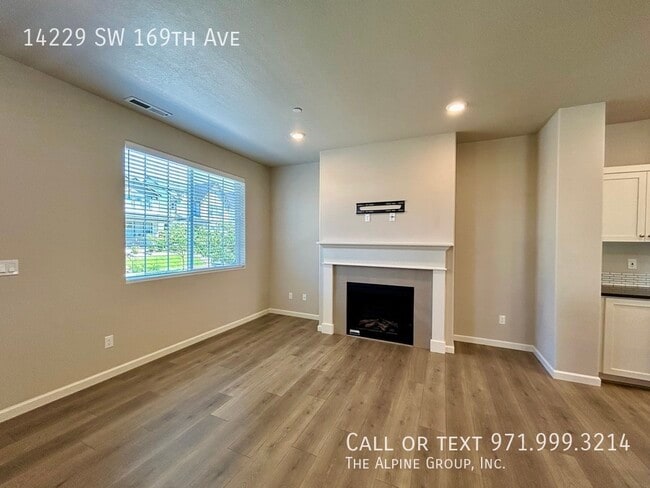 Building Photo - 14229 SW 169th Ave