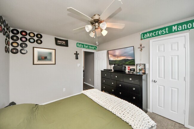 Building Photo - 32655 Timber Point Dr