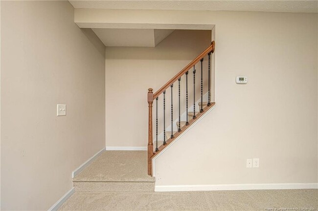Building Photo - 355 Lockwood Dr