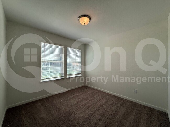 Building Photo - 3002 Trina St