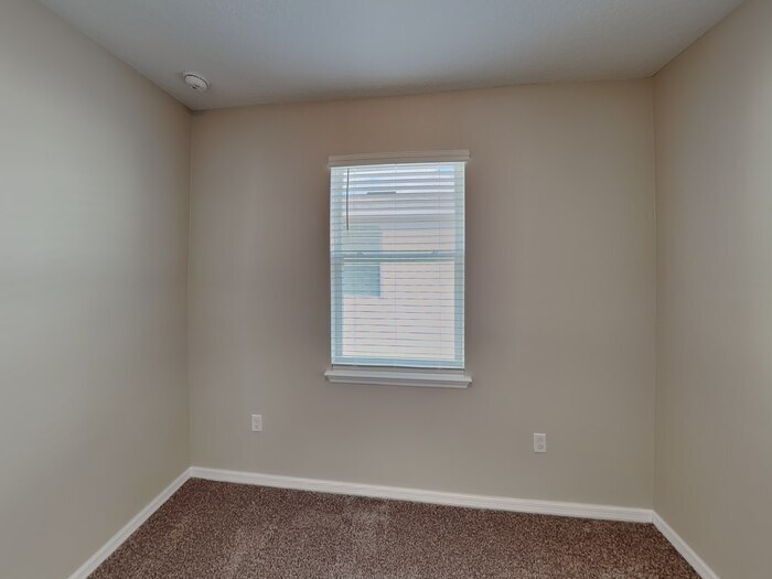 Building Photo - 5621 Camilla St