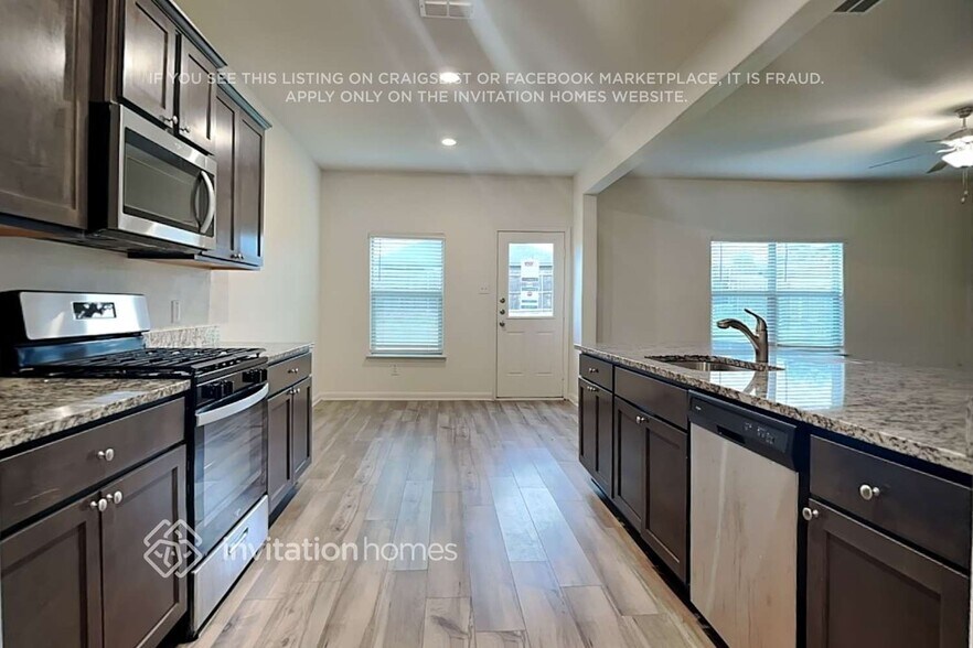 Building Photo - 3032 Chico Dr