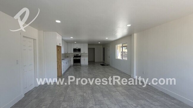 Building Photo - 9626 Buena Vista St