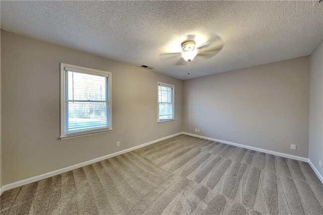 Building Photo - 1059 Rockcrest Dr