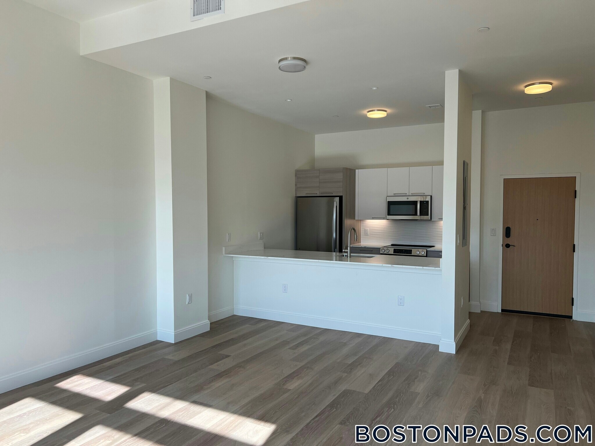 Building Photo - 1079 Commonwealth Ave