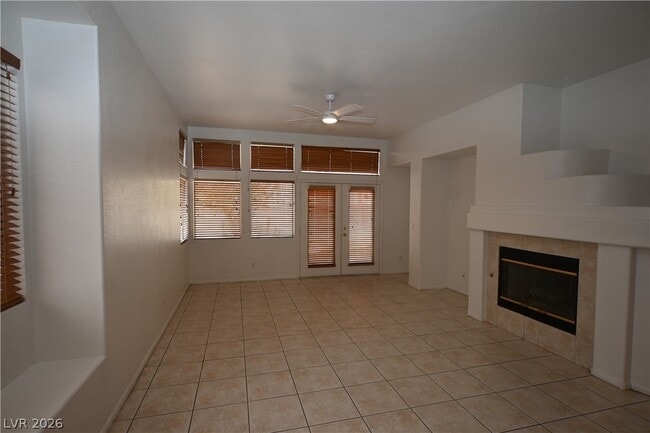 Building Photo - 1108 Coral Rainbow Ave