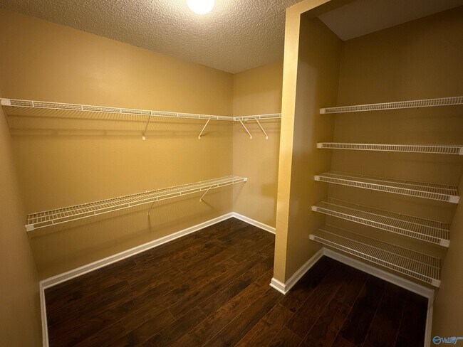 Building Photo - 117 Bremerton Dr SW