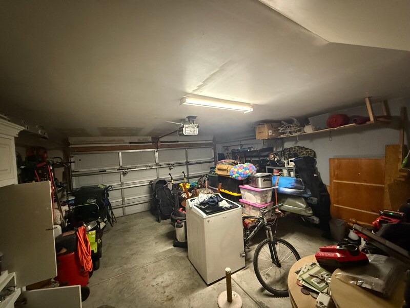 Building Photo - 610 Parkwood Dr