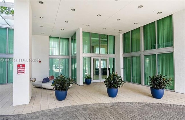 Building Photo - 7928 East Dr