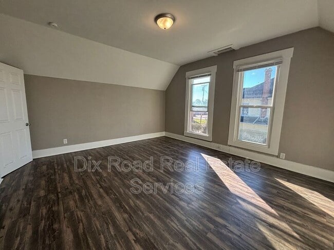 Building Photo - 107 North Second Street