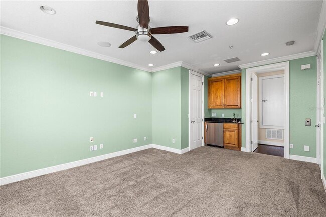 Building Photo - 6002 Printery St