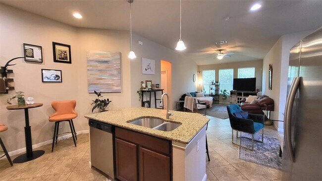Building Photo - 413 Anacua Loop