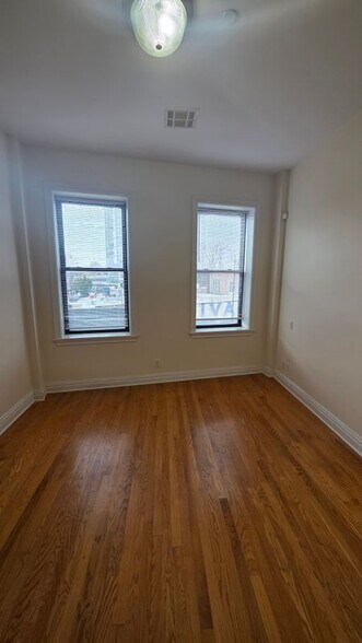 Building Photo - 1637 Sheepshead Bay Rd