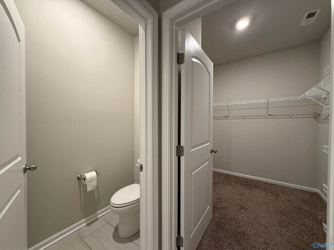 Building Photo - 116 River Haven Dr