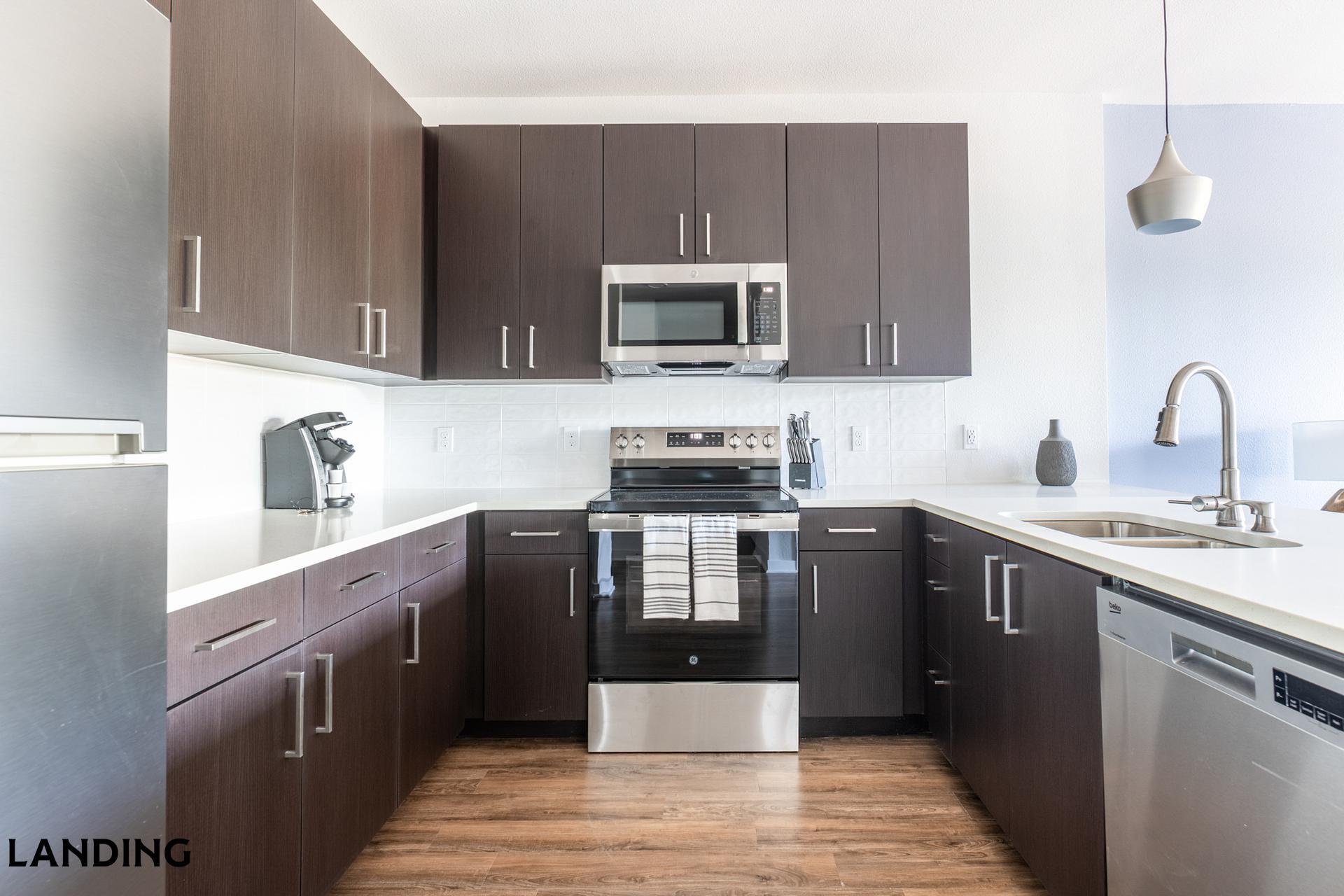 Building Photo - 1225 Utica Dr