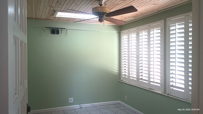 Building Photo - 3 bedrooms  in The Trails subdivision in O...