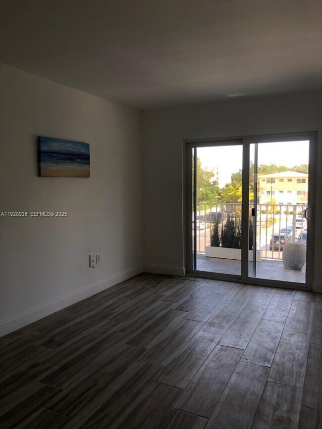 Building Photo - 665 NE 83rd Terrace