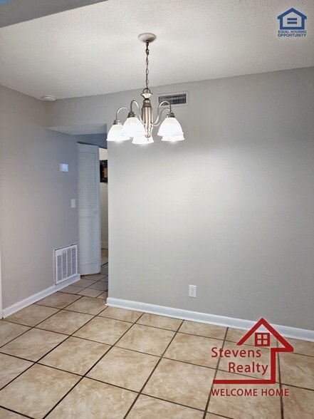 Building Photo - 4330 Wilson St