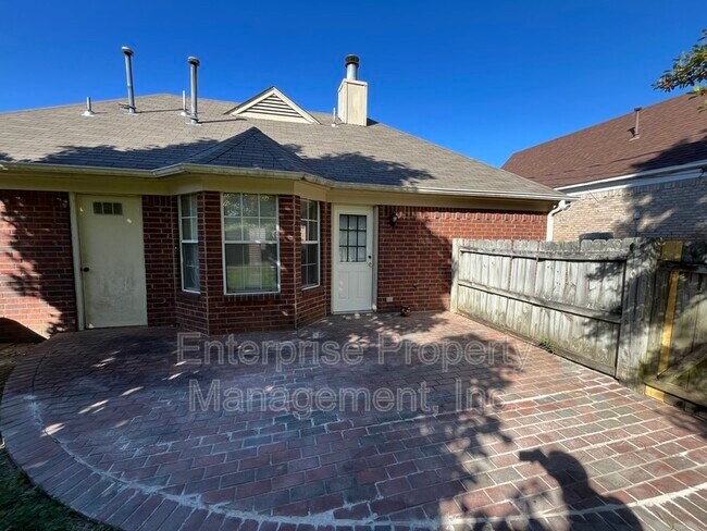 Building Photo - 5620 Dedo Cir