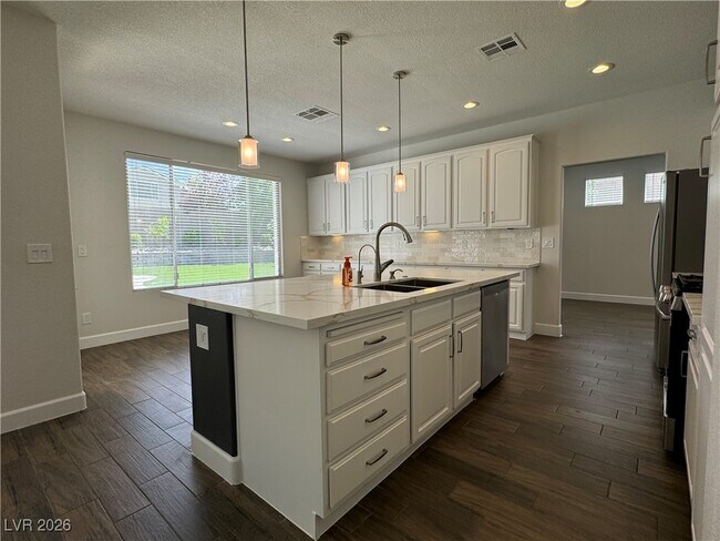 Building Photo - 2385 Quintet Ave