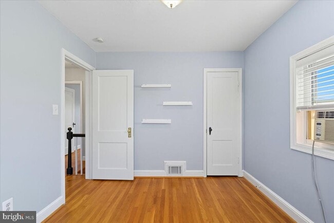 Building Photo - 3106 S Hayes St