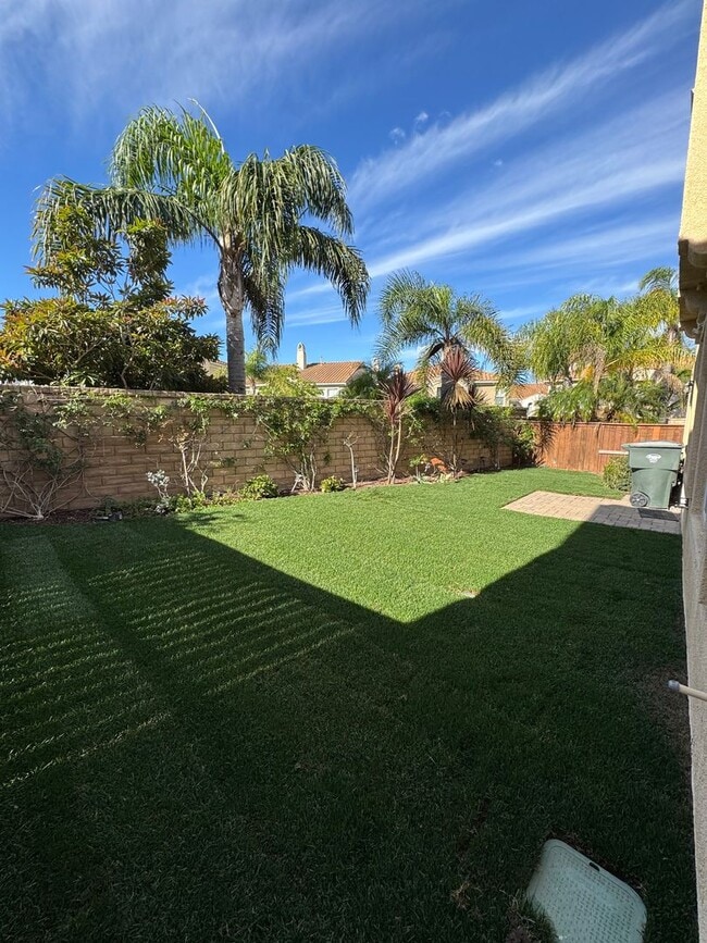 Building Photo - Stunning Home in a Desirable Gated Community