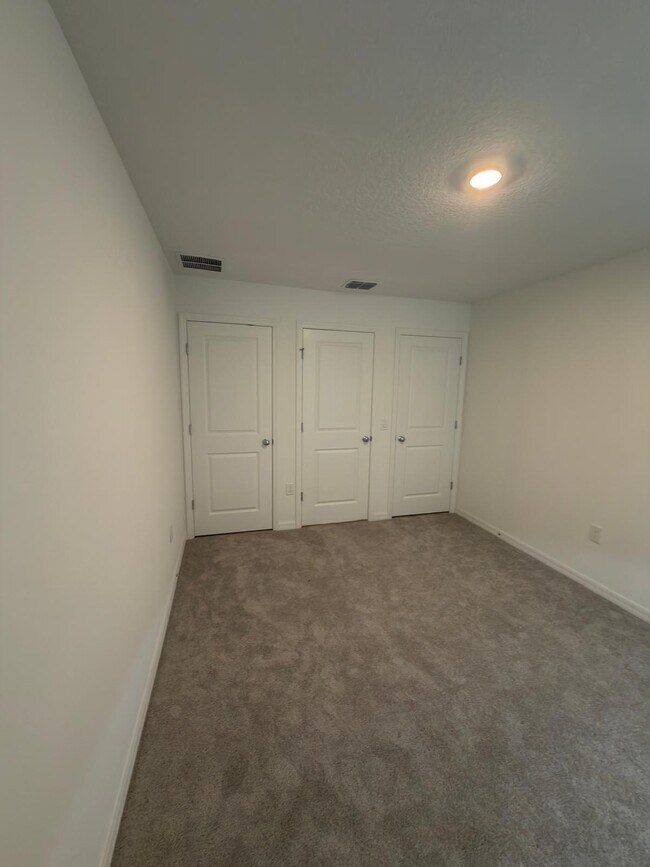 Building Photo - 3112 Skyline Lp