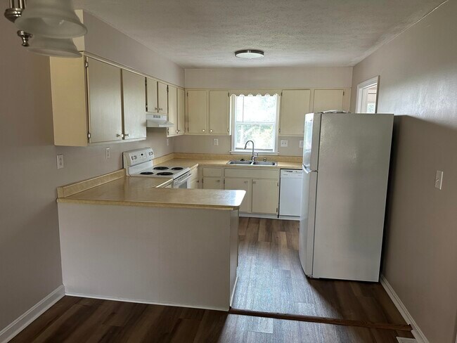 Building Photo - 788 Ridgeview Dr