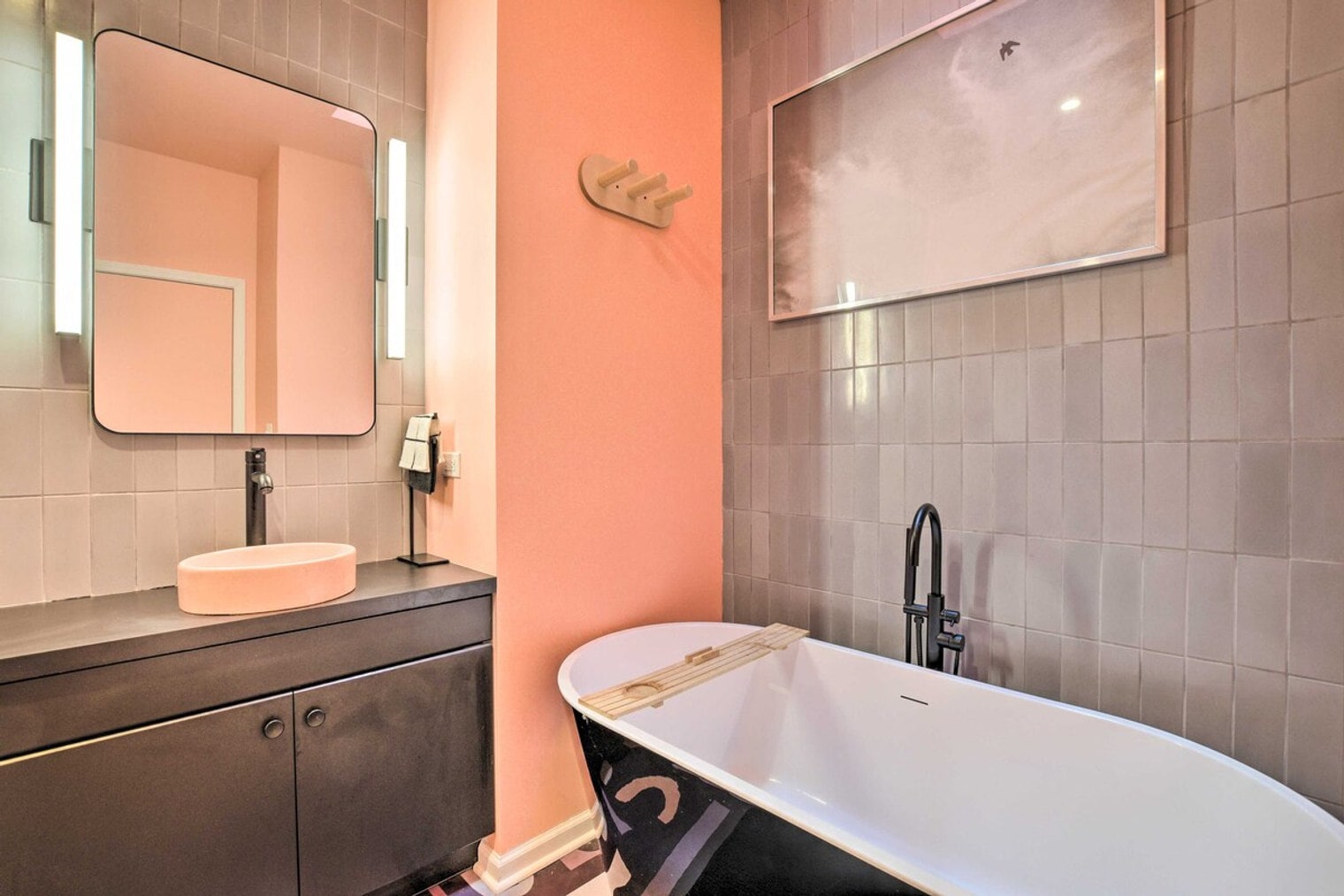 Building Photo - 3247 S Oakley Ave