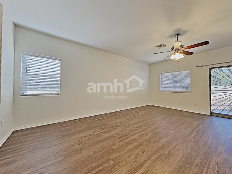 Building Photo - 6661 E Gehrig Ln