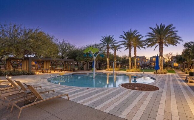 Building Photo - Move In Ready!stunning 3 bedroom, 2.5 bathroom home located in Phoenix!
