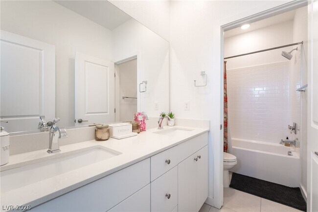 Building Photo - 720 Emerson Creek Ct