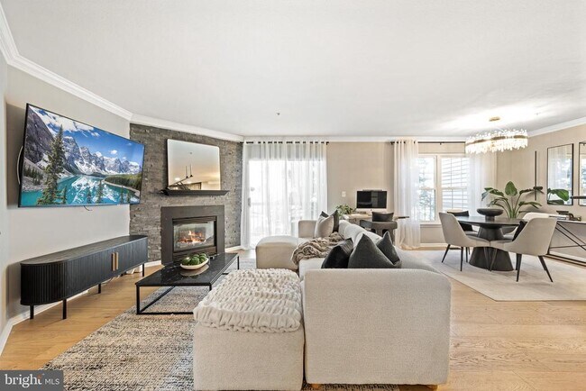 Building Photo - 12906 Fair Briar Ln